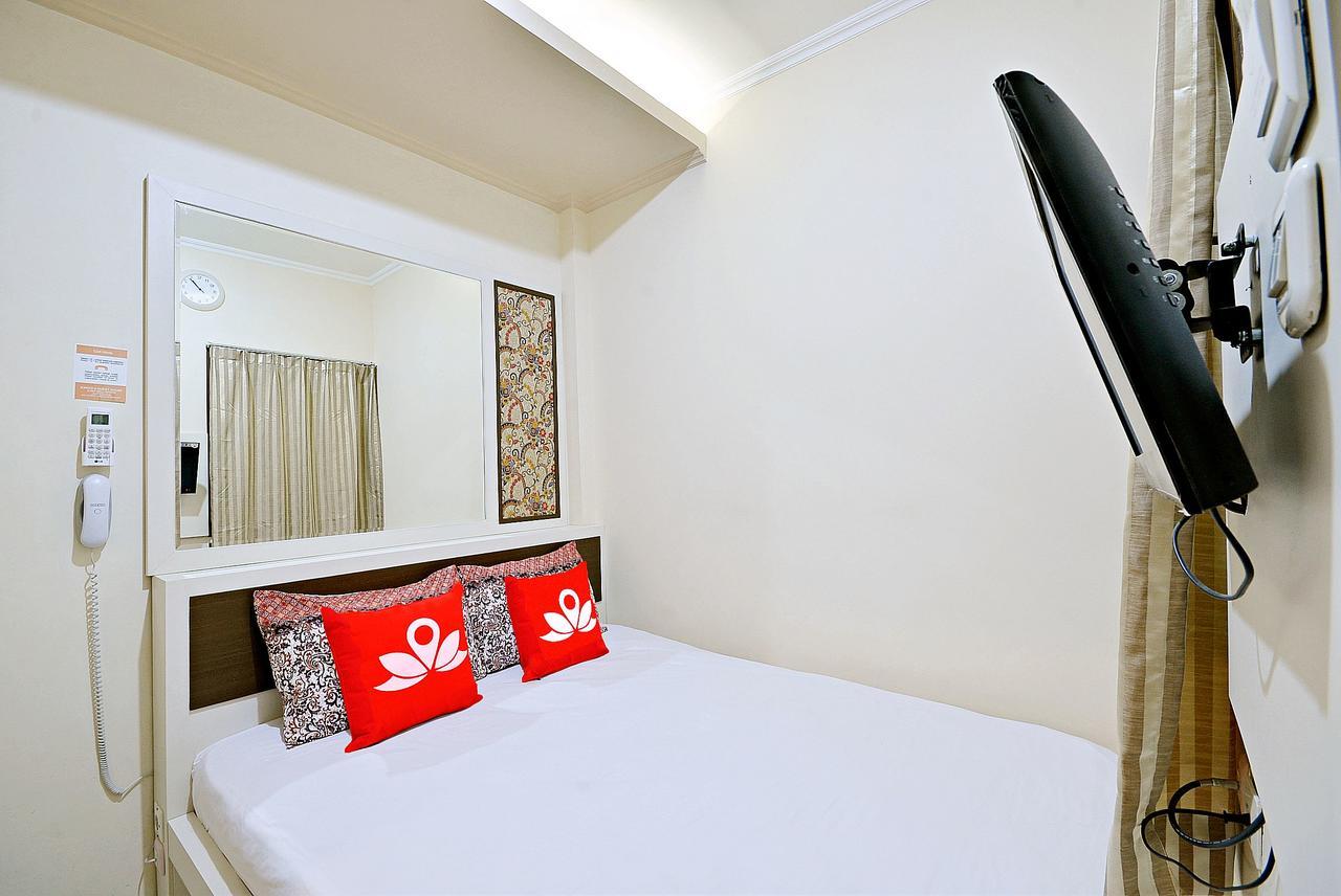 Zen Rooms Cideng Barat Jacarta Exterior foto