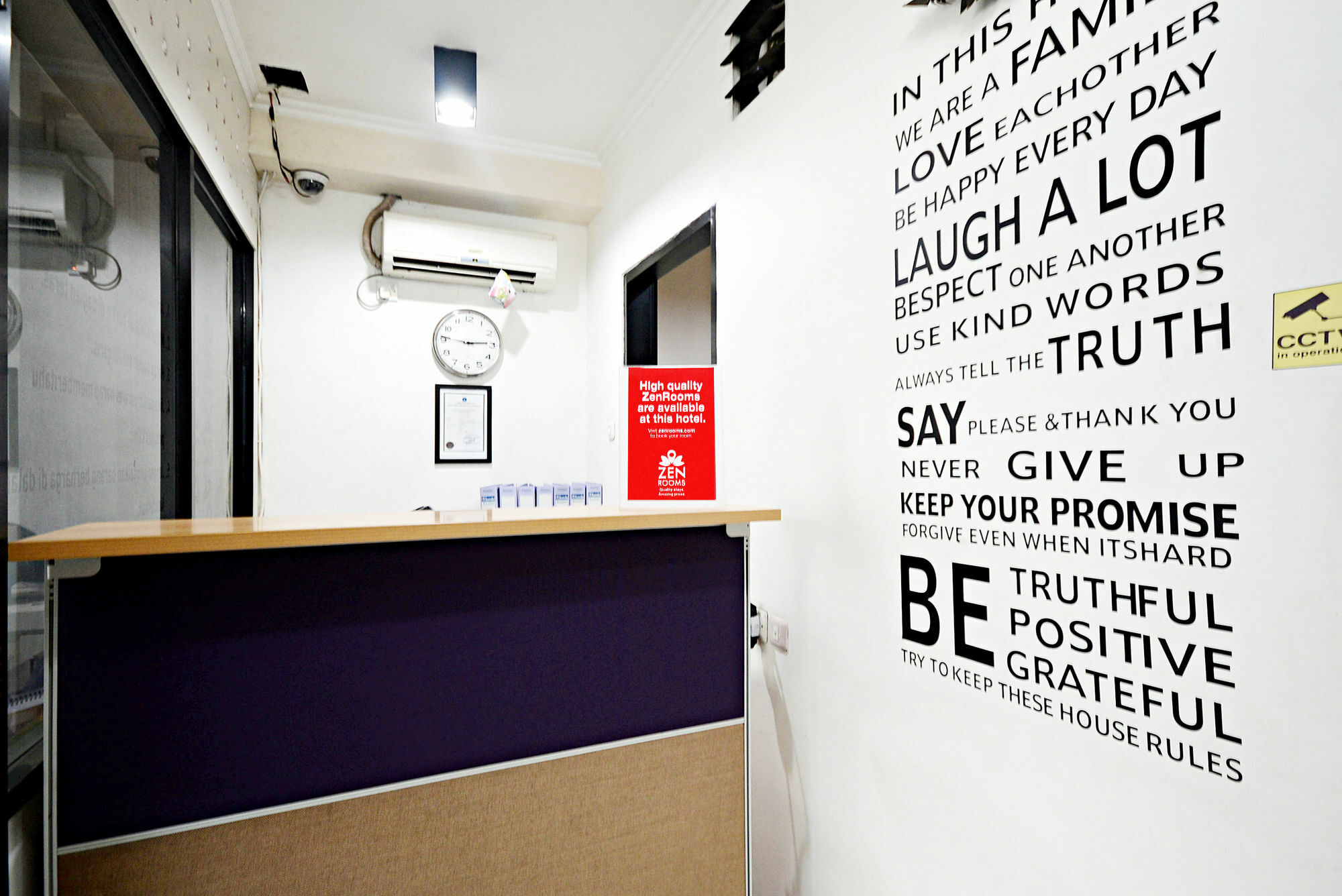 Zen Rooms Cideng Barat Jacarta Exterior foto
